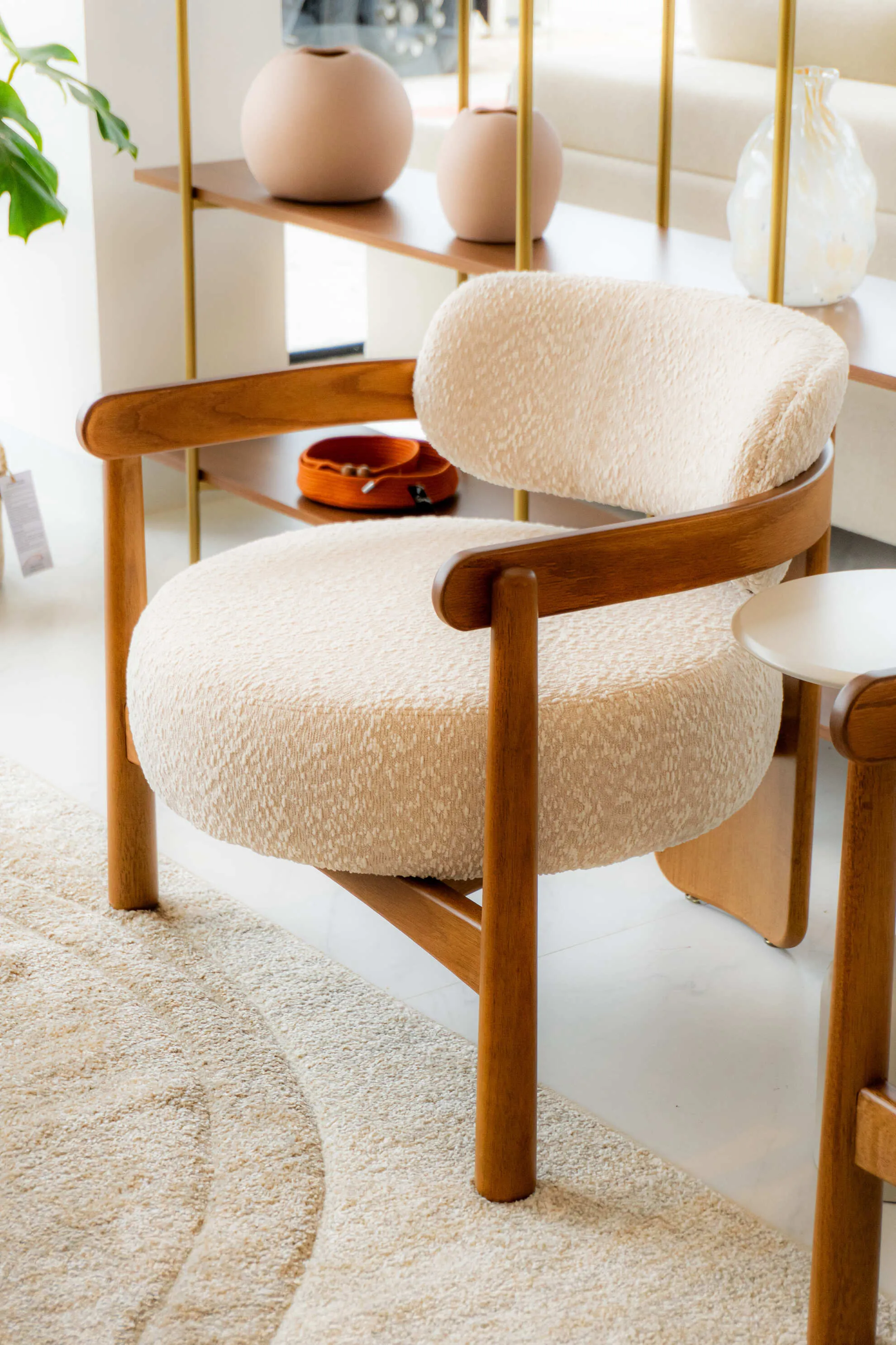 Close poltrona bouclé